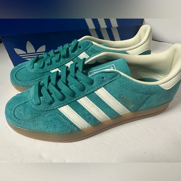 Men’s Adidas Gazelle Indoor Turquoise and White Sneakers Size 9 - Picture 1 of 5